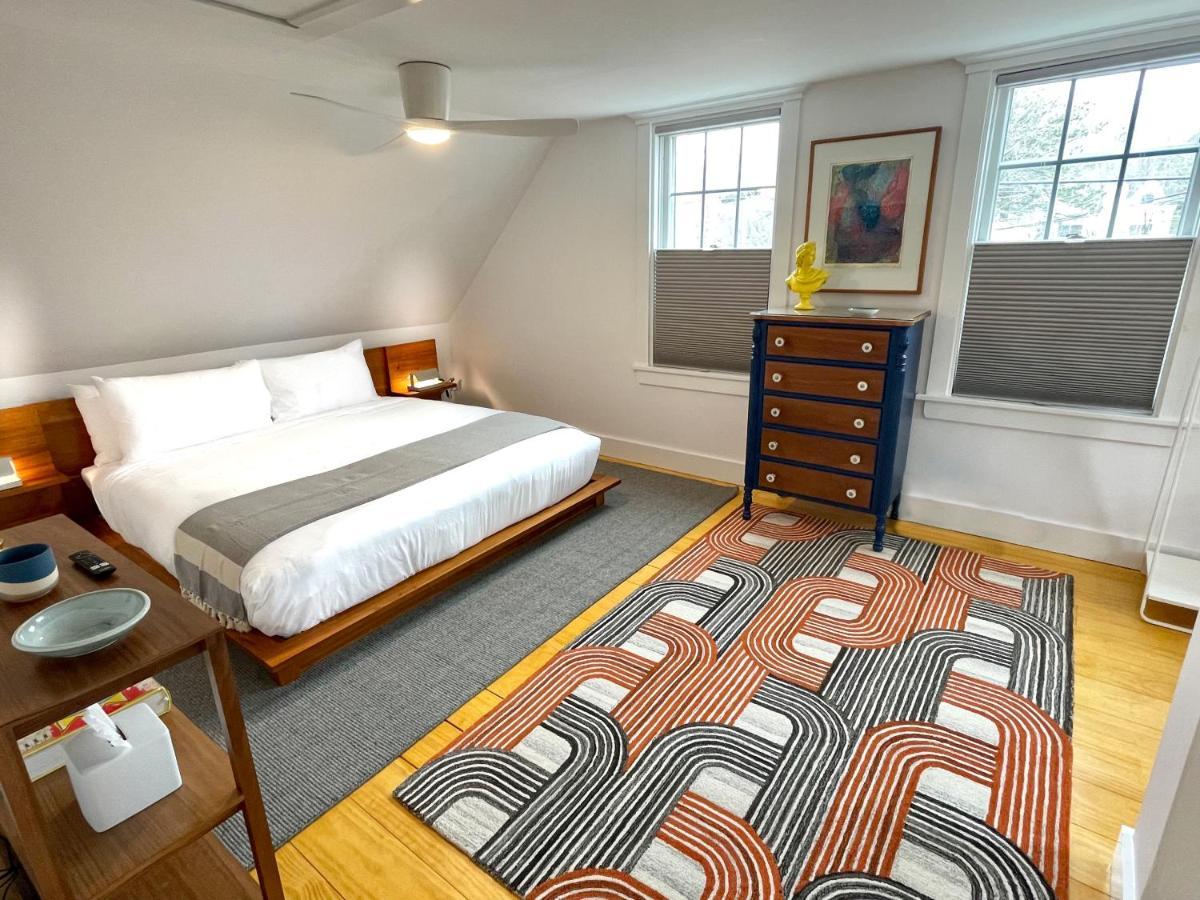 Inn At Cook Street Провинстаун Екстериор снимка